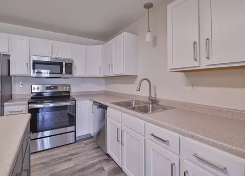2750 S 38th St #202, Grand Forks, ND 58201