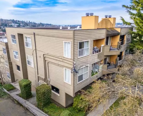 3425 14th Ave W #304, Seattle, WA 98119
