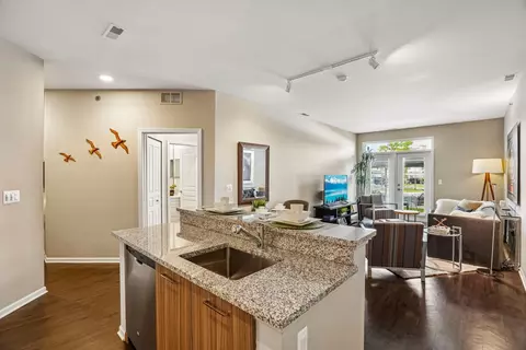 3300 Five Points Dr #3100-301, Auburn Hills, MI 48326