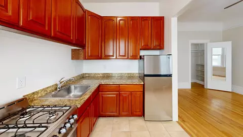 947 Bush St #411, San Francisco, CA 94109