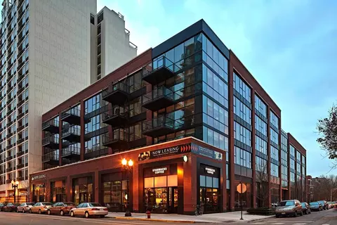 211 W Scott St #603, Chicago, IL 60610