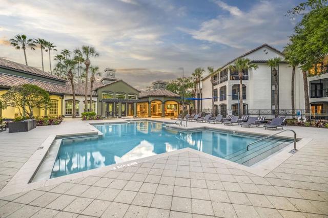 15210 Amberly Dr #2022, Tampa, FL 33647