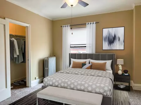 5496 S Hyde Park Blvd #1001, Chicago, IL 60615