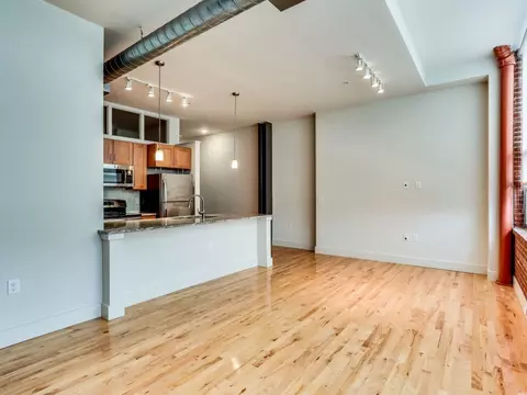 1060 N Charlotte St #208, Lancaster, PA 17603