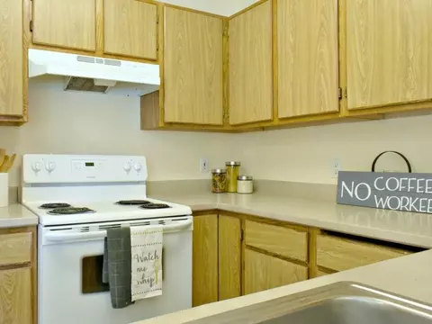 16050 NE Glisan St #29, Portland, OR 97230