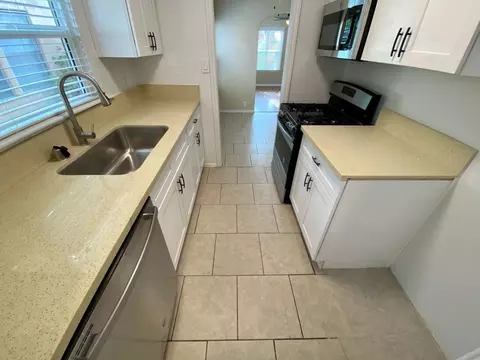 5225 De Longpre Ave #0425241, Los Angeles, CA 90027