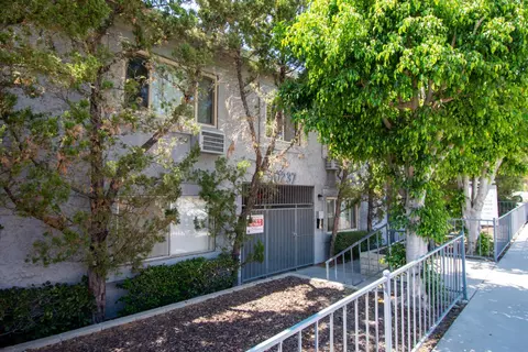 10237 Fernglen Ave UNIT 205, Los Angeles, CA 91042