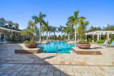 5725 1st Ave E #13-102, Bradenton, FL 34208