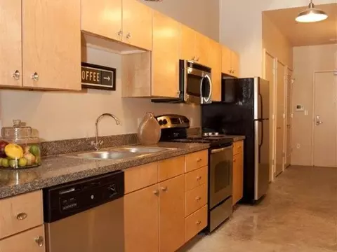 1315 S Jefferson Davis Pkwy #218, New Orleans, LA 70125