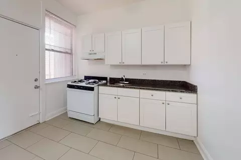 5416 S Woodlawn Ave #5430-2, Chicago, IL 60615
