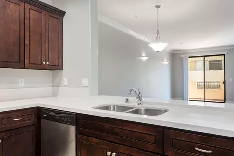 4470 Woodman Ave #108, Los Angeles, CA 91423