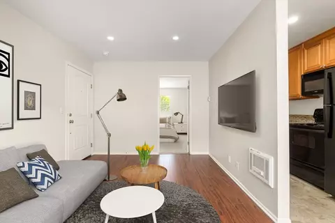 9035 Topanga Canyon Blvd #225, Los Angeles, CA 91304