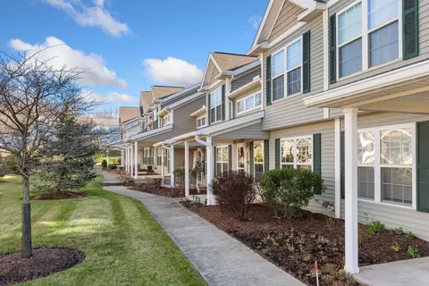 13100-13600 Woodcroft Trce #98, North Royalton, OH 44133