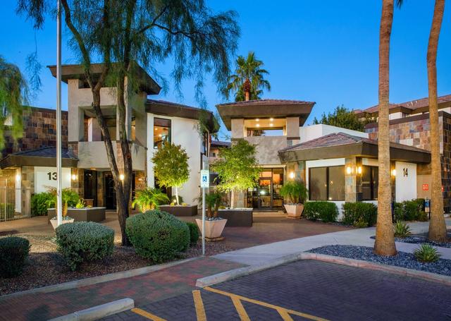 4950 E Van Buren St #360, Phoenix, AZ 85008