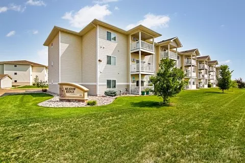 110 41st Ave SE #305, Minot, ND 58701