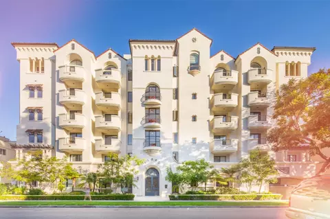 11640 Mayfield Ave #305, Los Angeles, CA 90049