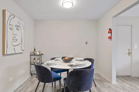 2300 Glendale Ter #2301-08, Hanover Park, IL 60133