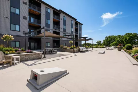 1145 116th Ave NE #303, Blaine, MN 55434
