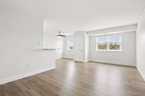 38 Jenkins Ave #225, Lansdale, PA 19446