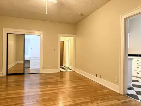 2151 NW Johnson St #1, Portland, OR 97210