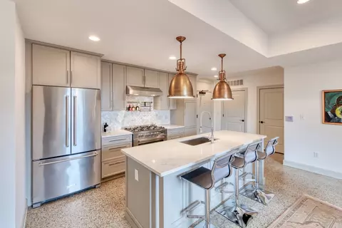 9 Buttles Ave #307, Columbus, OH 43215