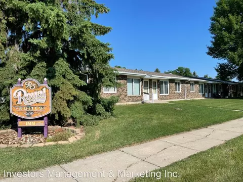 2015 8th St NW #9, Minot, ND 58703