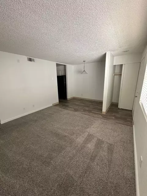 990 E River Rd #203, Tucson, AZ 85718