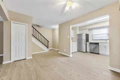 180 Exton Rd #11-15, Somers Point, NJ 08244