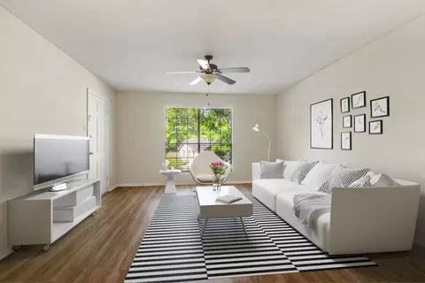 1627 College Dr #4, Baton Rouge, LA 70808