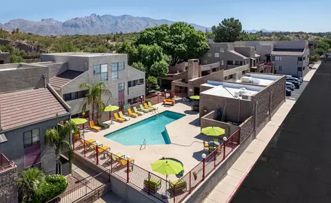 990 E River Rd #122, Tucson, AZ 85718