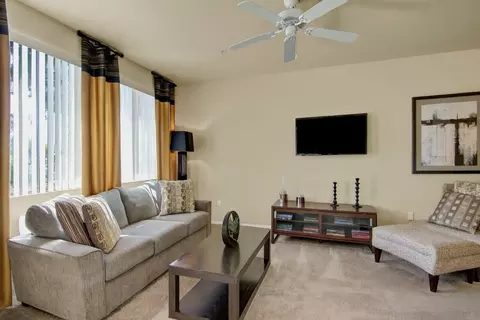 10847 W Olive Ave #2016, Peoria, AZ 85345