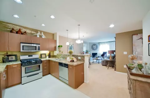 844 Fedora St #505, Los Angeles, CA 90005