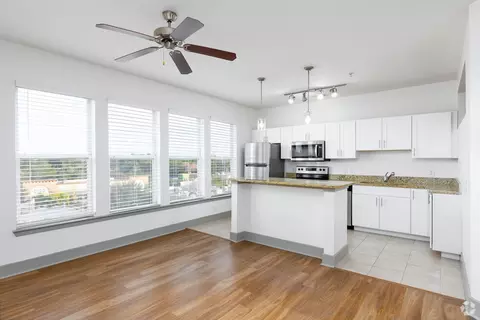 100 W Grant St #2098, Orlando, FL 32806
