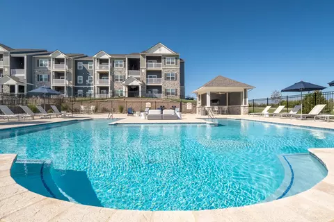 2500 Hawk Ridge Trail Ct #1105, Lake Saint Louis, MO 63367