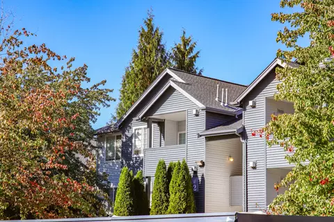 102 5th Ave #10-201, Milton, WA 98354