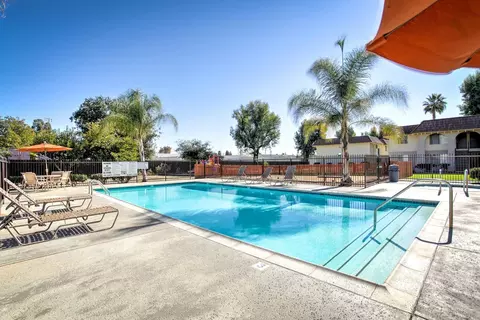 1360 3rd St #2210 BLOSSOM LANE, La Verne, CA 91750