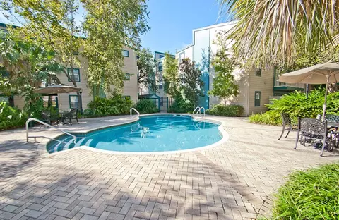 6826 Veterans Memorial Blvd #204, Metairie, LA 70003