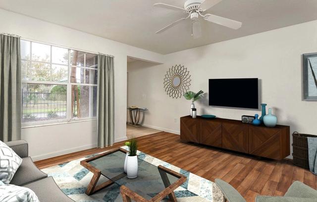 1705 Grande Pointe Blvd #12-112, Orlando, FL 32839