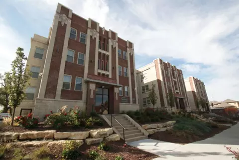 846 Park Ave #DNS 840 -  301 A500 PET FRIE, Omaha, NE 68105