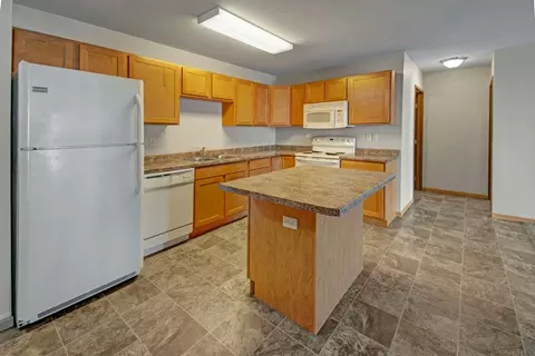 425 32nd St E #321-308, Williston, ND 58801 photo 2