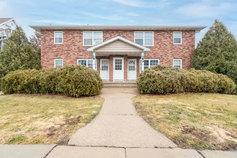 2500 Olive St UNIT G, Cedar Falls, IA 50613
