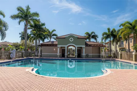 678 NE 35th Ave #3585-205, Homestead, FL 33033