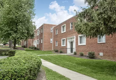 2103 Hildarose Dr #108-202, Silver Spring, MD 20902 photo 2