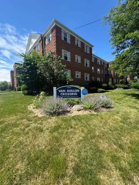 3430 Avalon Rd #VAN AVALON 103, Shaker Heights, OH 44120