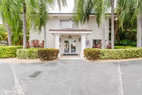 7325 SW 82nd St #8112-04, Miami, FL 33143
