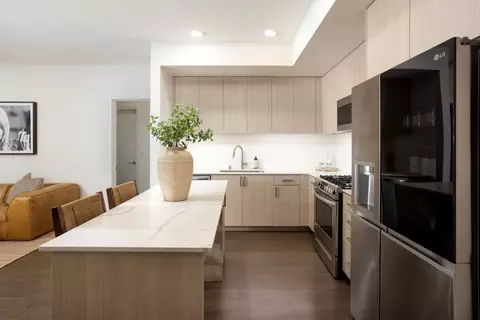12121 W Olympic Blvd #2021, Los Angeles, CA 90064