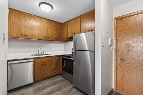 85 90 Imperial Dr W #90-204, West Saint Paul, MN 55118