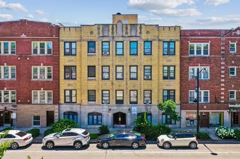 37 Harrison St #37-303, Oak Park, IL 60304
