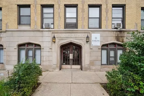 37 Harrison St #37-303, Oak Park, IL 60304