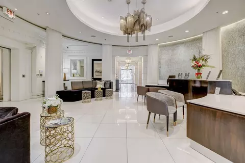 2801 Waterwall Dr #202, Houston, TX 77056